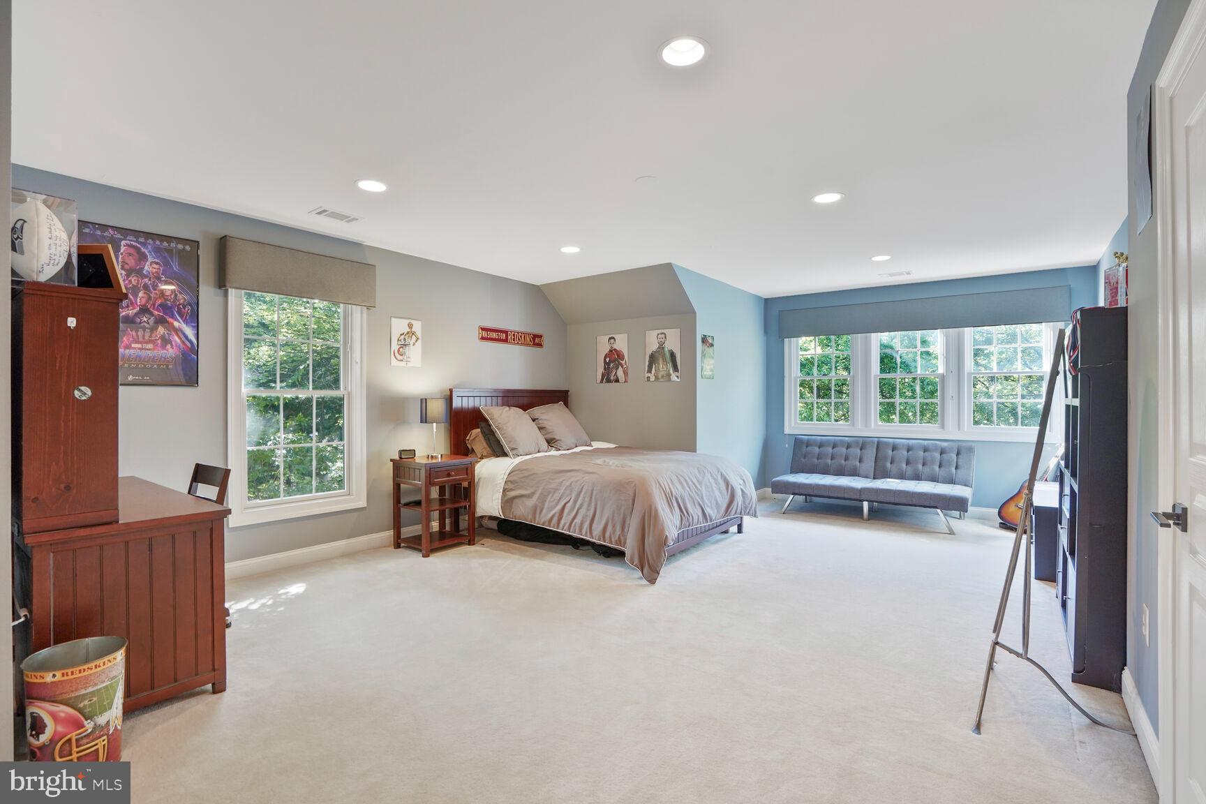 DARNESTOWN OUTSIDE - Residential