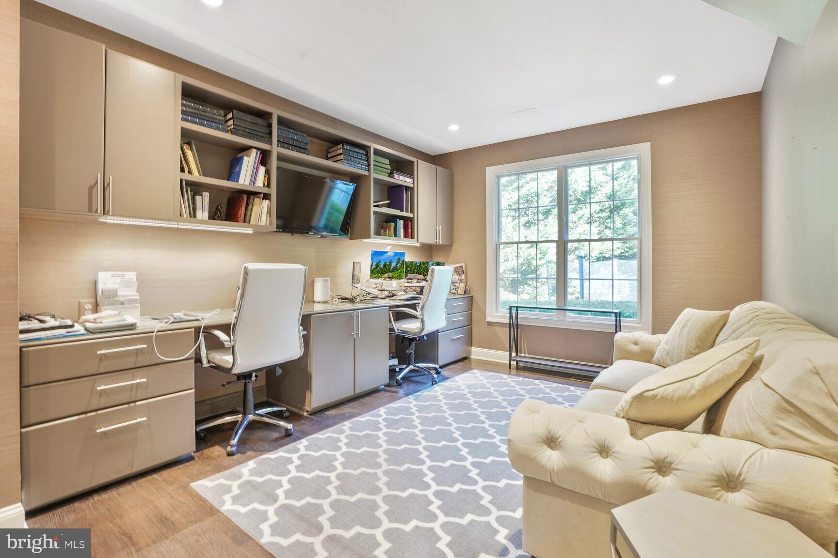 DARNESTOWN OUTSIDE - Residential