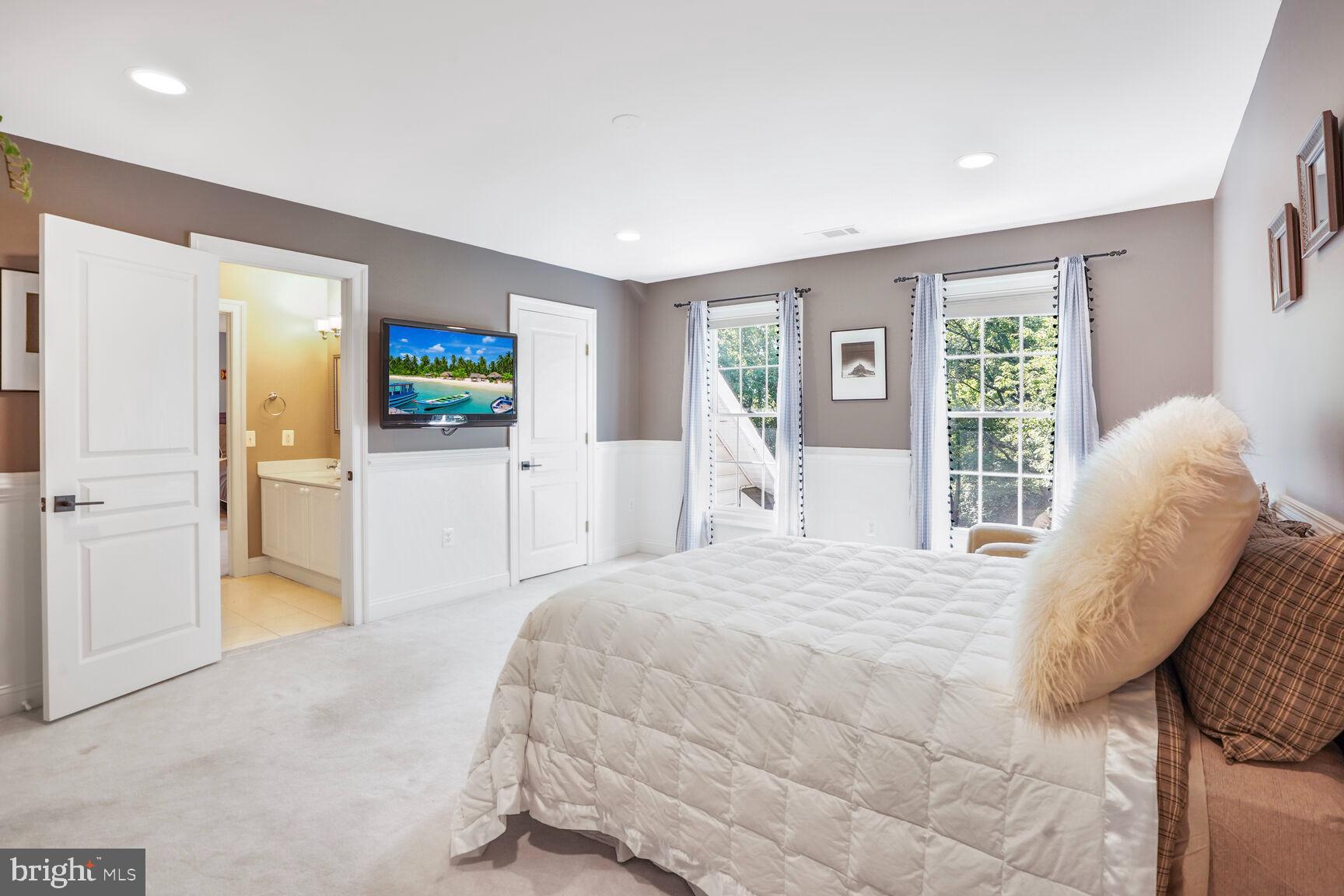 DARNESTOWN OUTSIDE - Residential