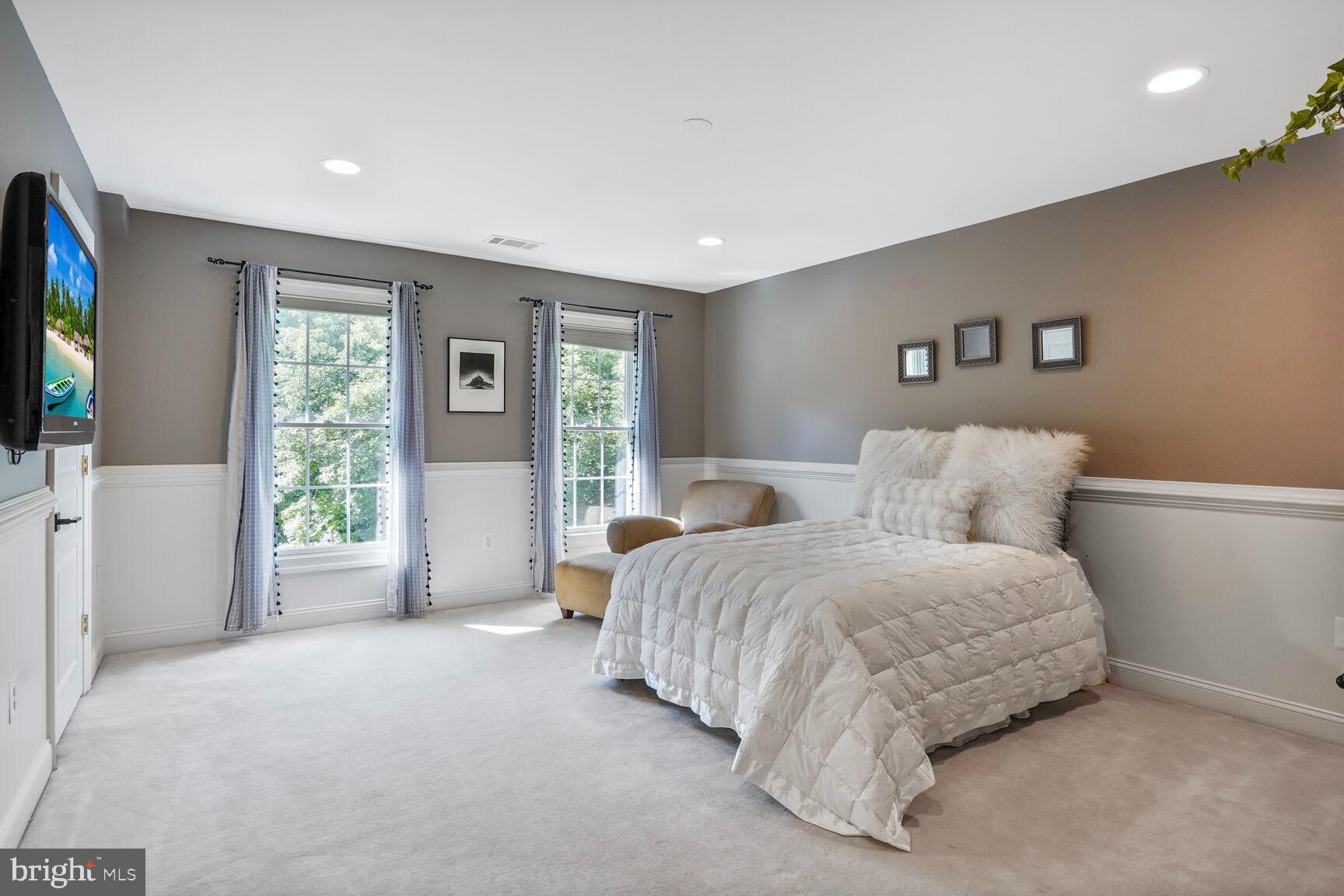 DARNESTOWN OUTSIDE - Residential