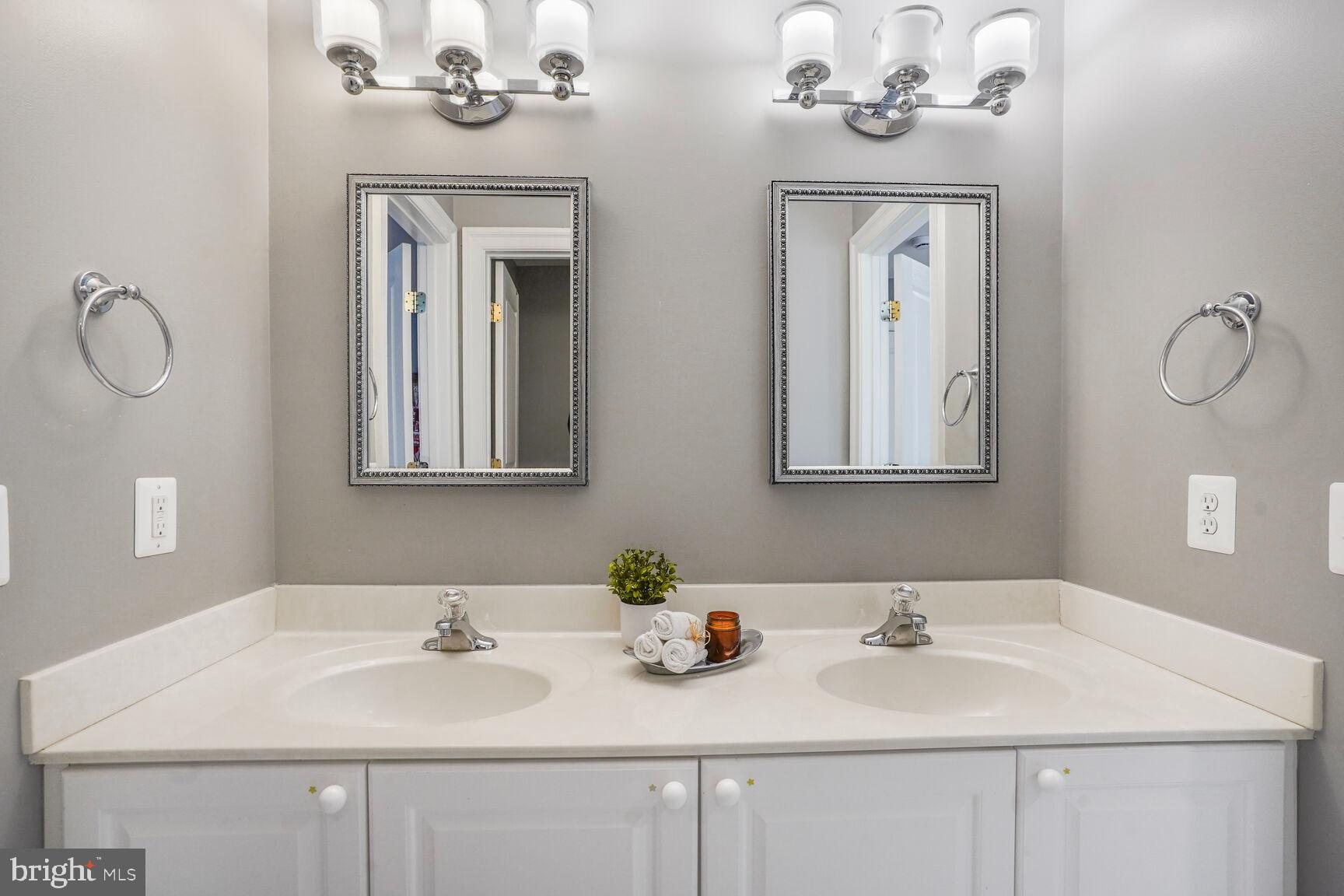 DARNESTOWN OUTSIDE - Residential