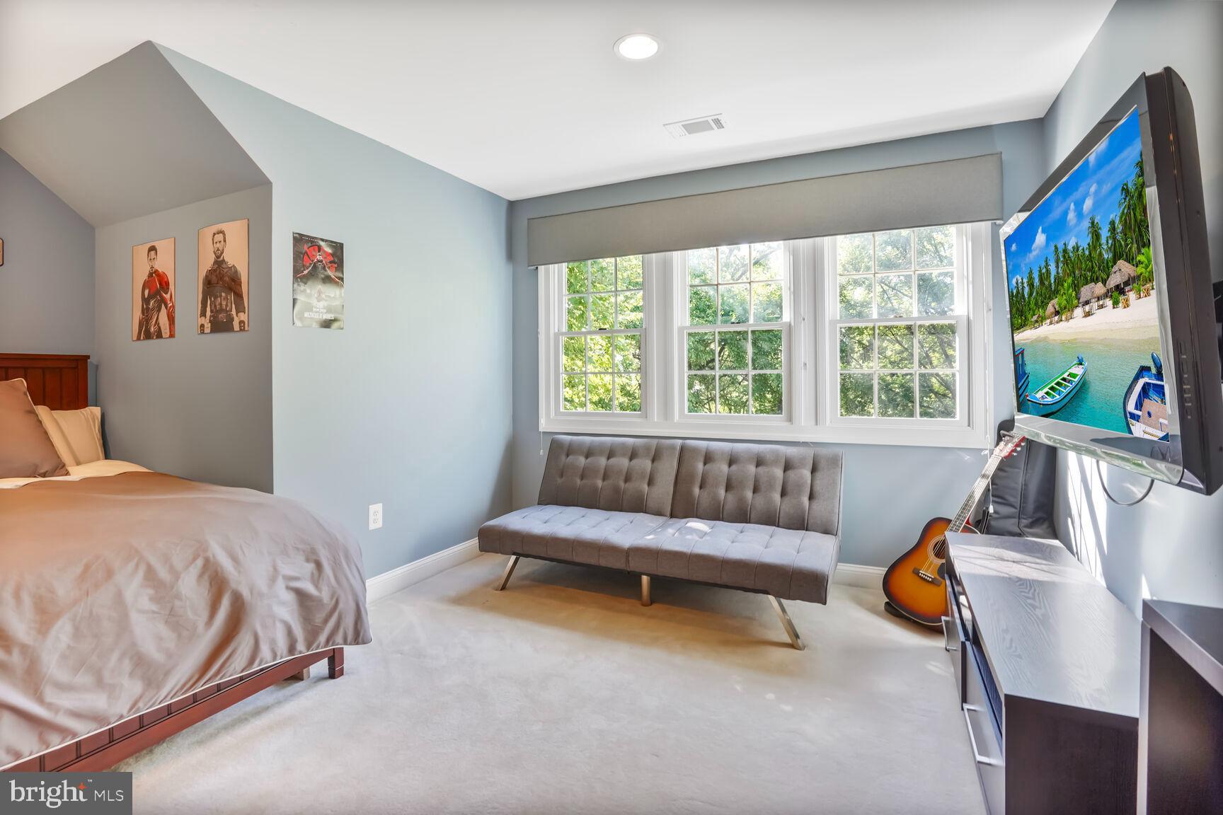 DARNESTOWN OUTSIDE - Residential