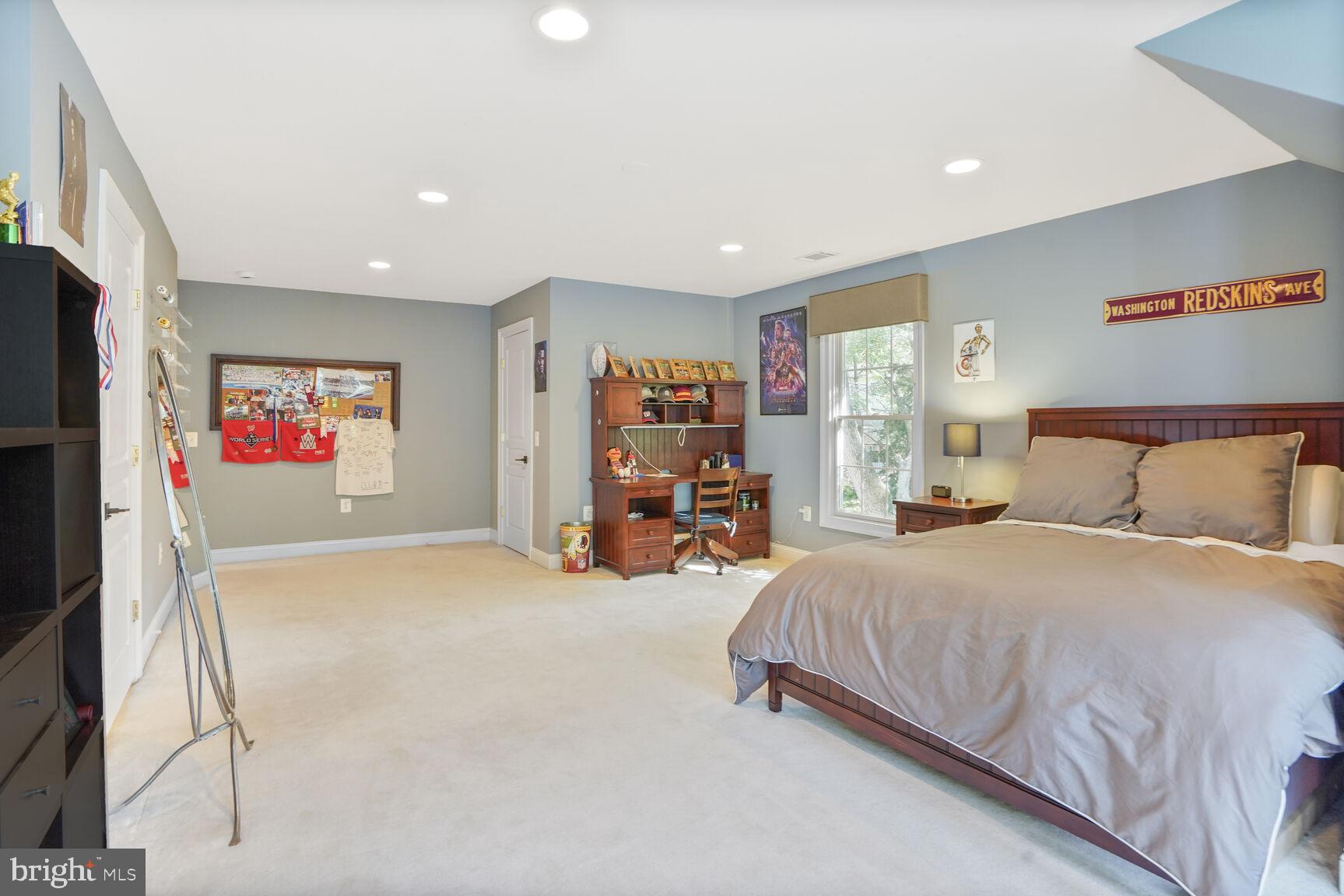 DARNESTOWN OUTSIDE - Residential