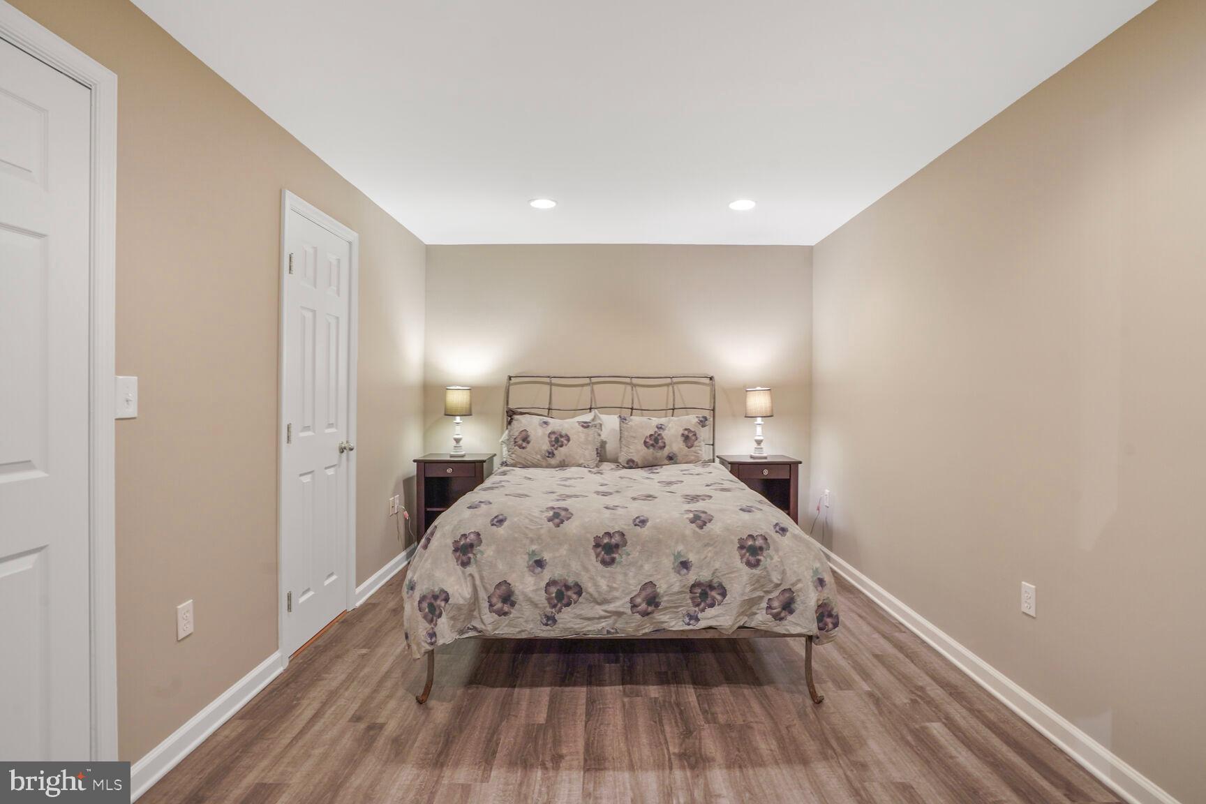 DARNESTOWN OUTSIDE - Residential