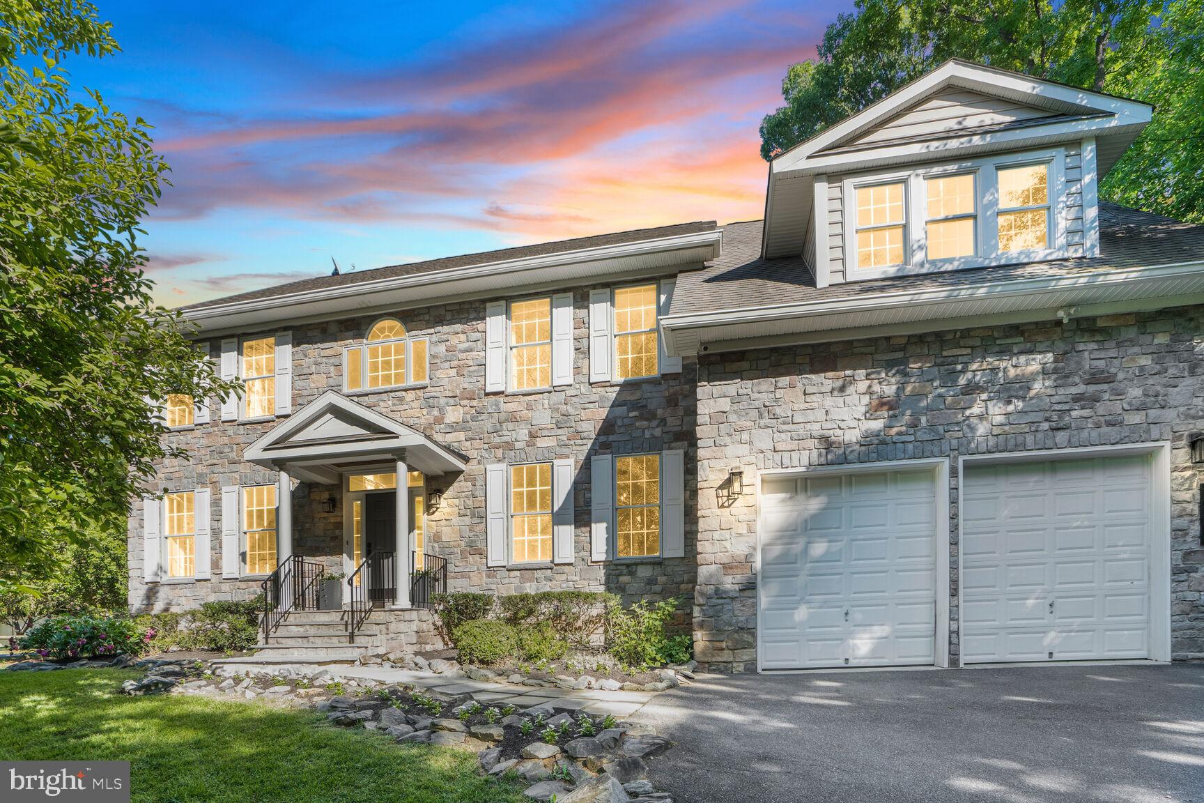 10701 HUNTING LANE
