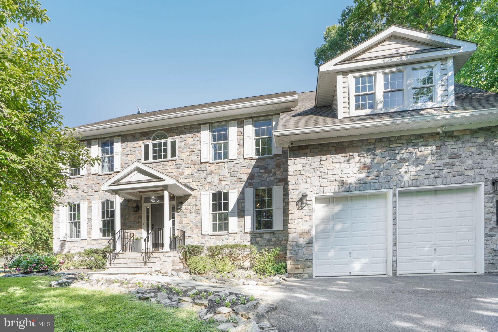10701 HUNTING LANE