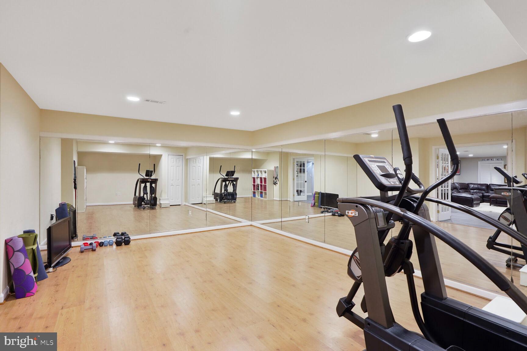 DARNESTOWN OUTSIDE - Residential