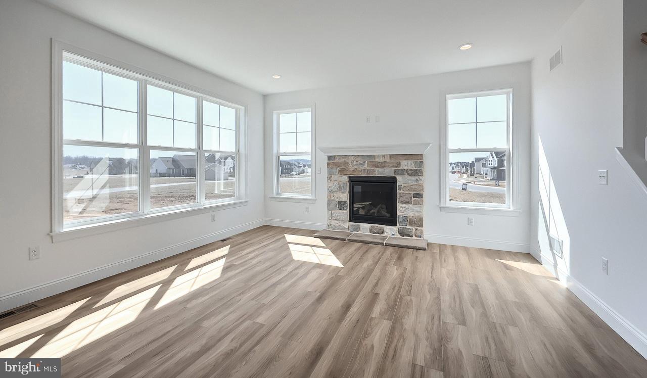 WRIGHT'S LANDING - Residential