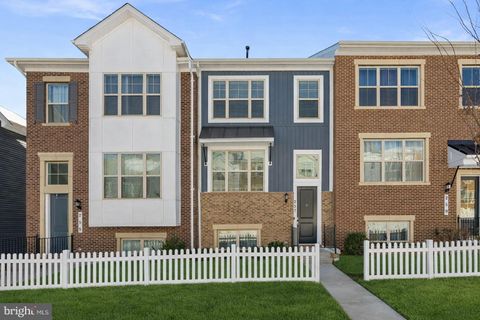 257 REDPOLL ALLEY CLARKSBURG MD 20871