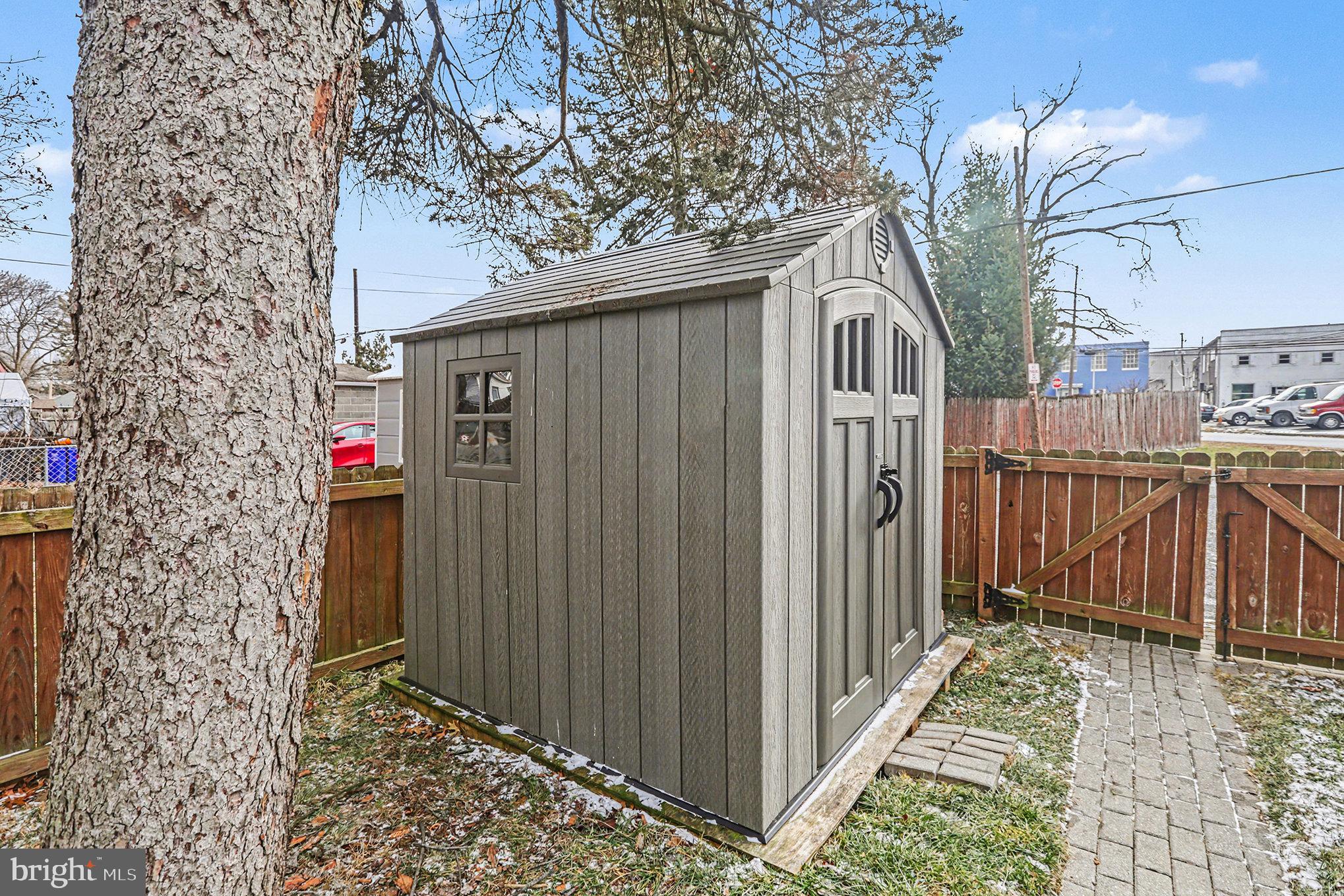 RIVERTON - Residential