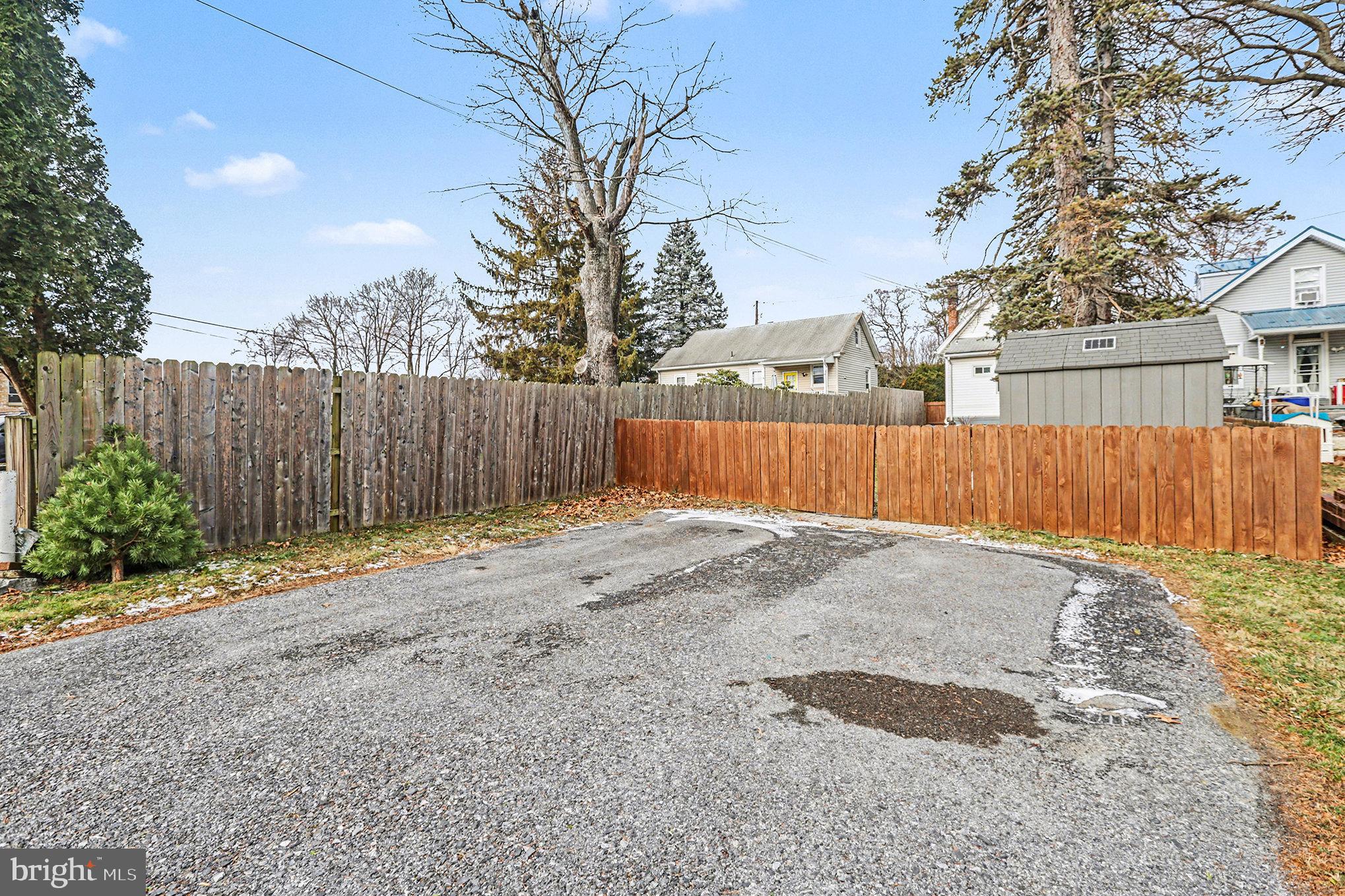 RIVERTON - Residential