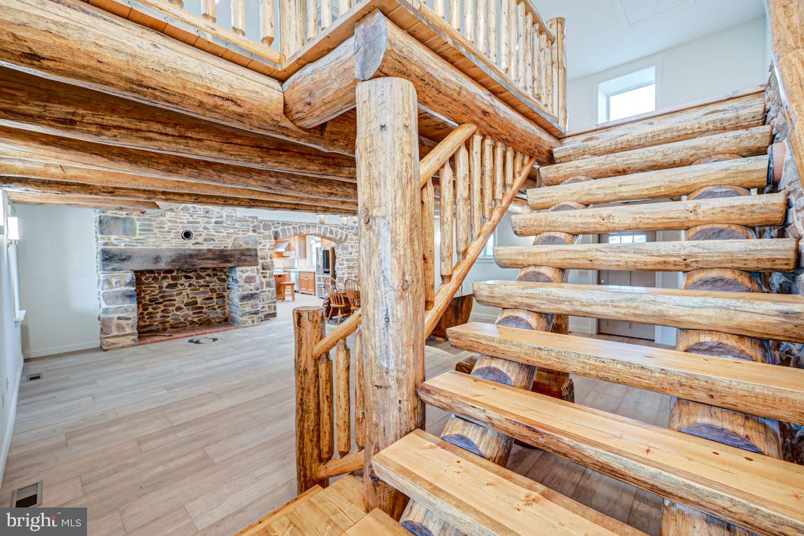 NONE, RURAL - Residential Lease