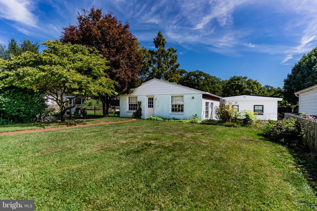 Photo of 325 Franklin Street, CARLISLE, PA 17013 (MLS # PACB2058540)