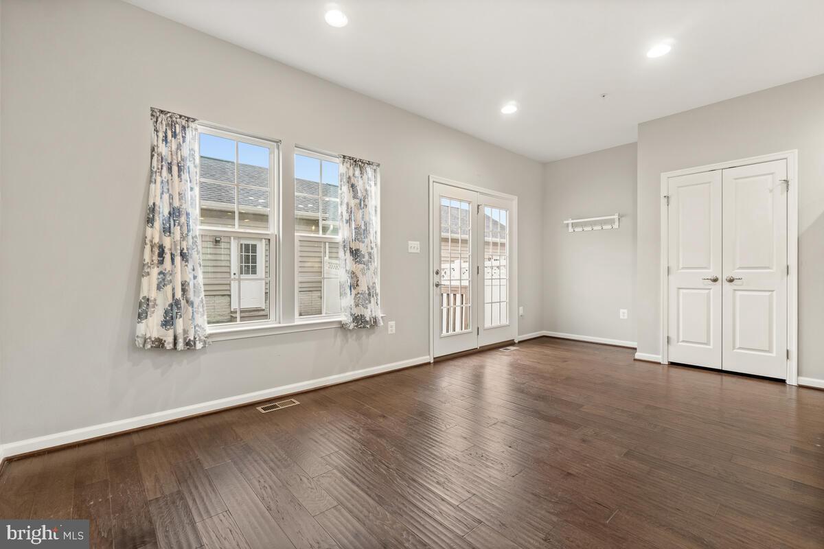 LANDSDALE - Residential