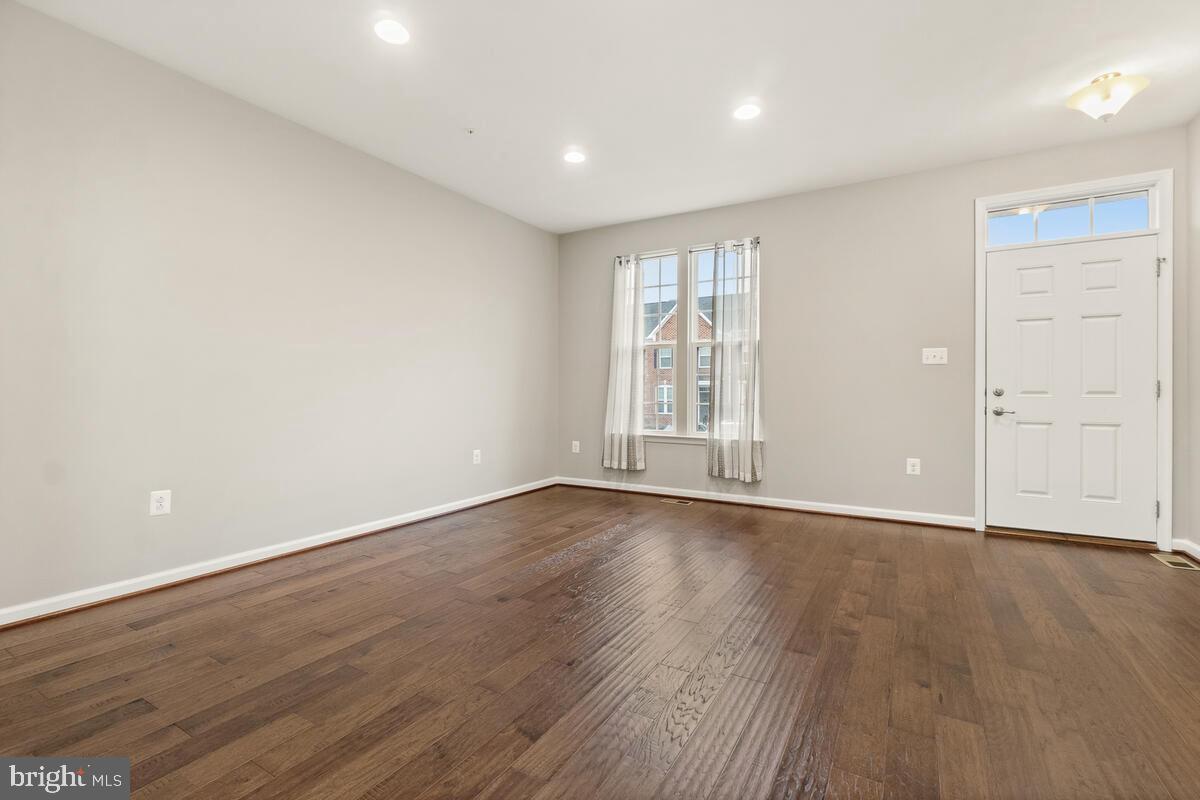 LANDSDALE - Residential