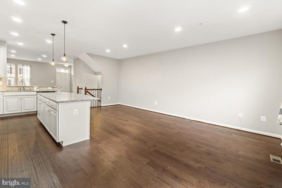 LANDSDALE - Residential