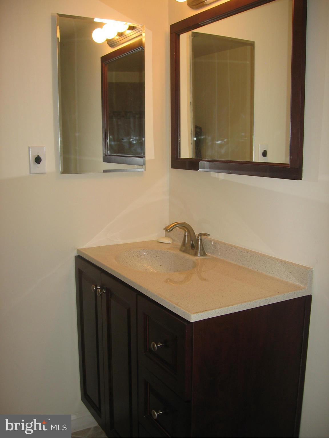 HUNTLEY SQUARE CONDOMINIUMS - Residential Lease