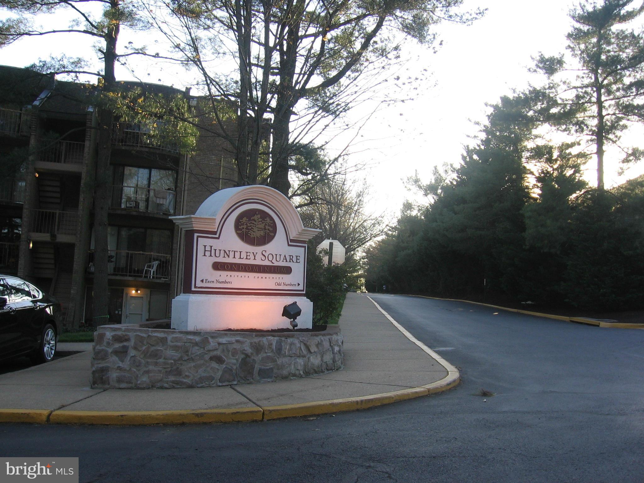 HUNTLEY SQUARE CONDOMINIUMS - Residential Lease