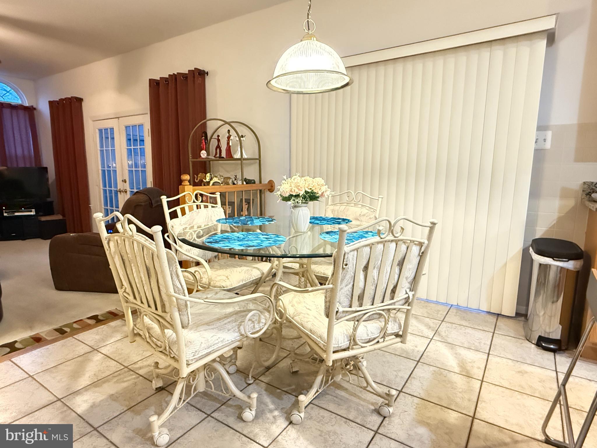 HILLANTRAE - Residential