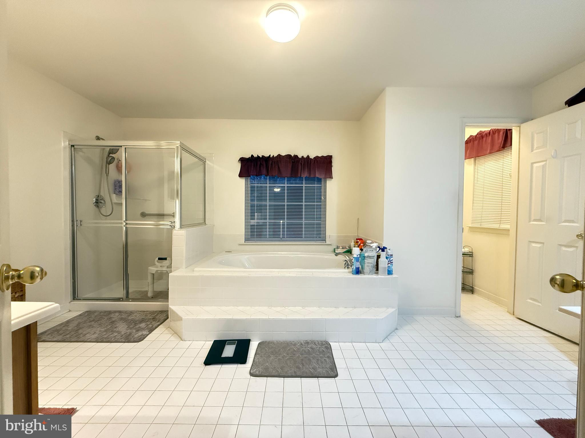 HILLANTRAE - Residential