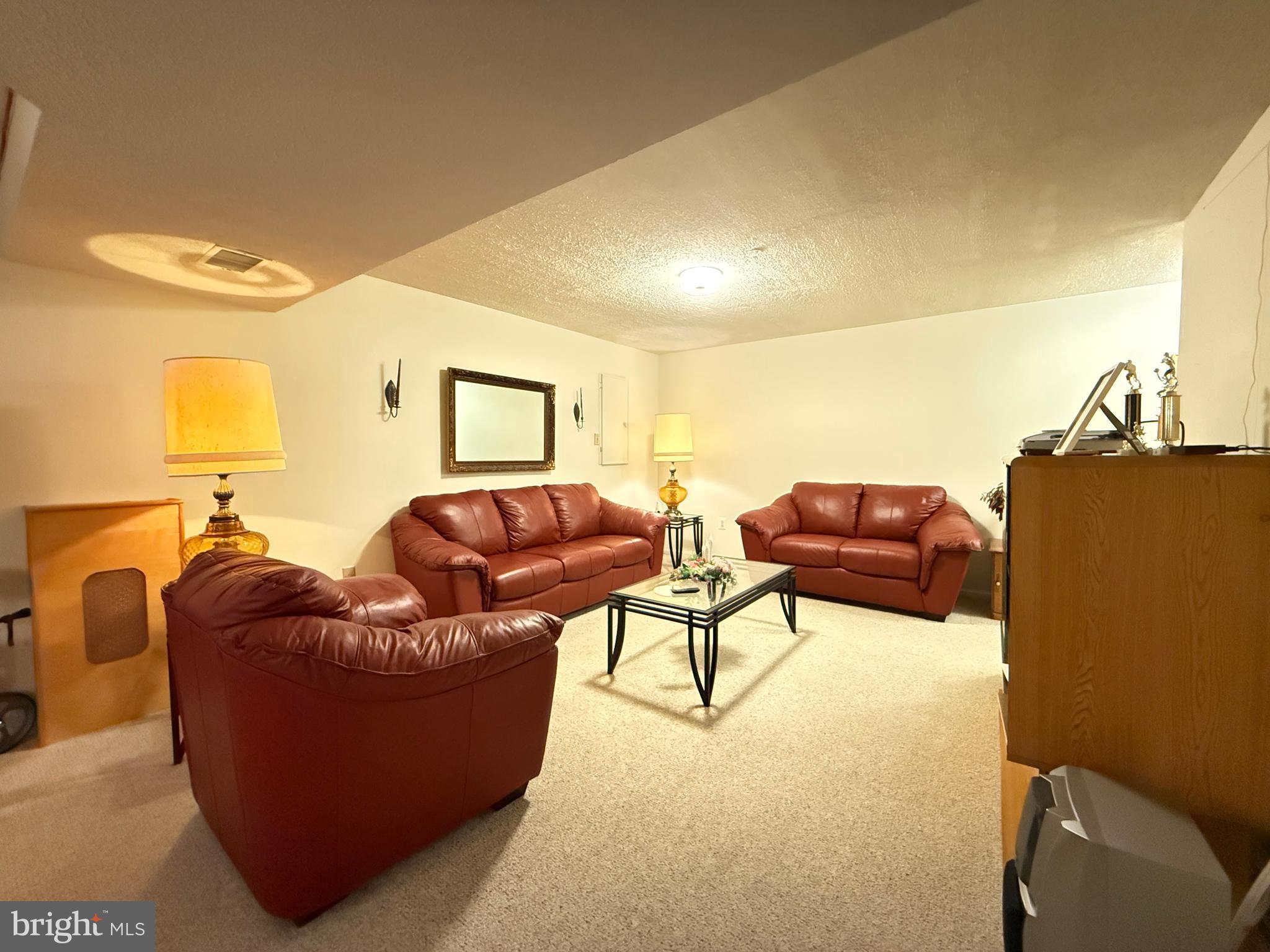 HILLANTRAE - Residential