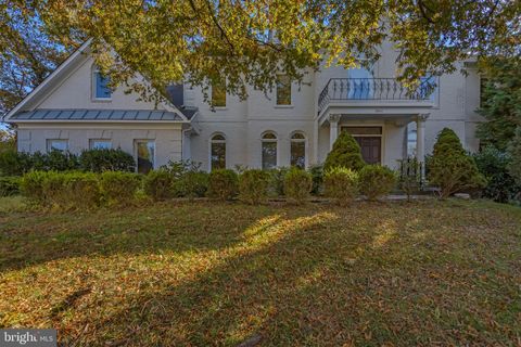 Photo of 5800 Midhill Street, Bethesda, MD 20817 (MLS # MDMC2072958) Photo of 5800 Midhill Street, Bethesda, MD 20817 (MLS # MDMC2072958)