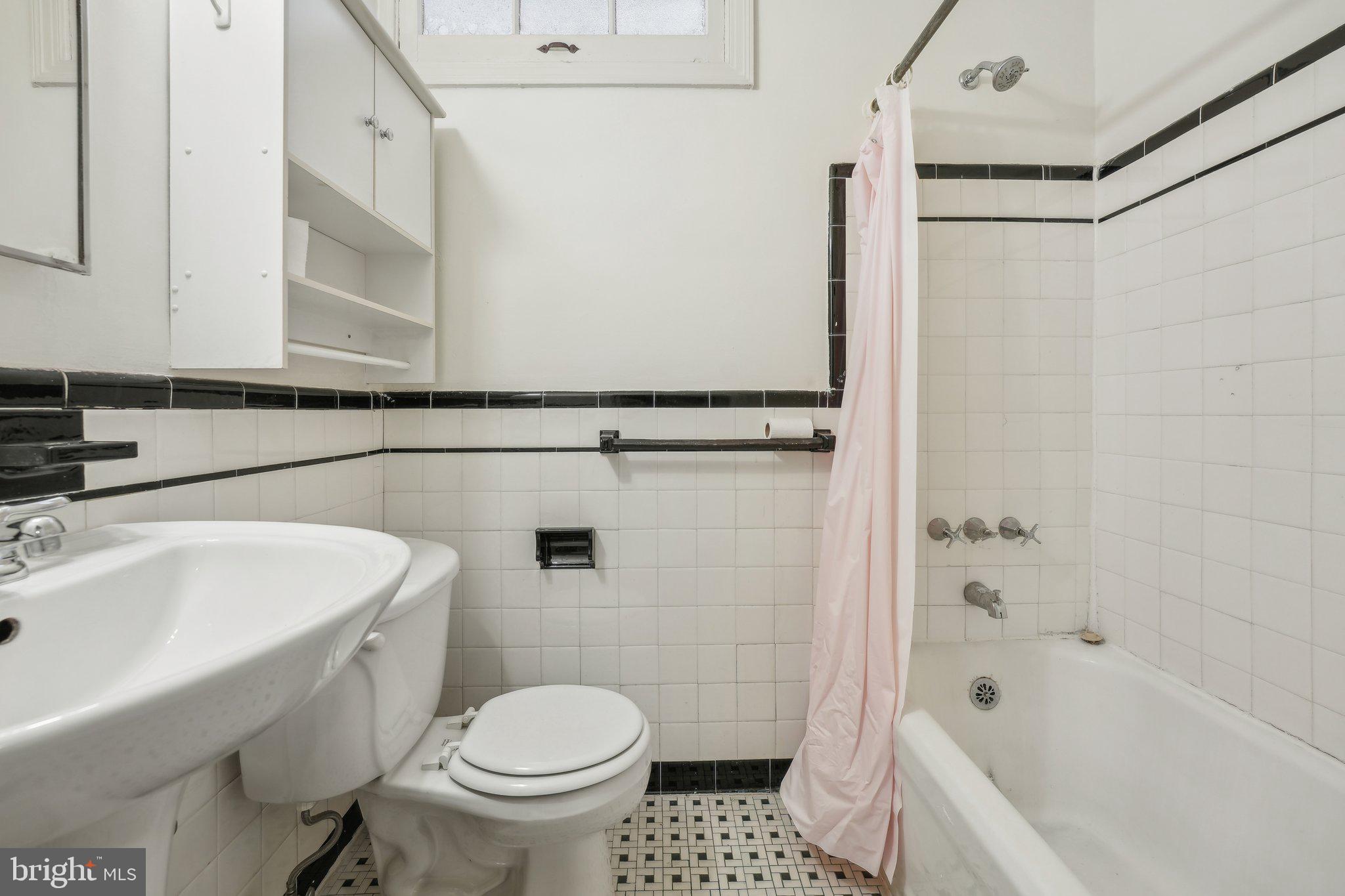 GLOVER PARK - Residential Income