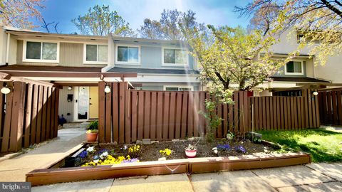 Photo of 2219 Southgate Square, RESTON, VA 20191 (MLS # VAFX2302714)