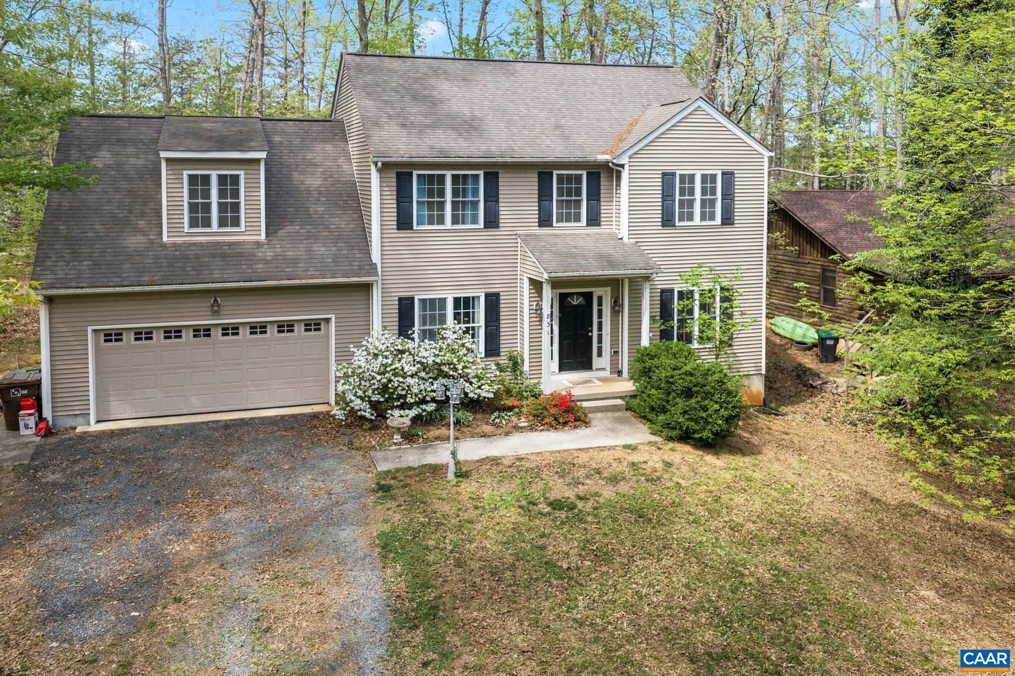 LAKE MONTICELLO - Residential