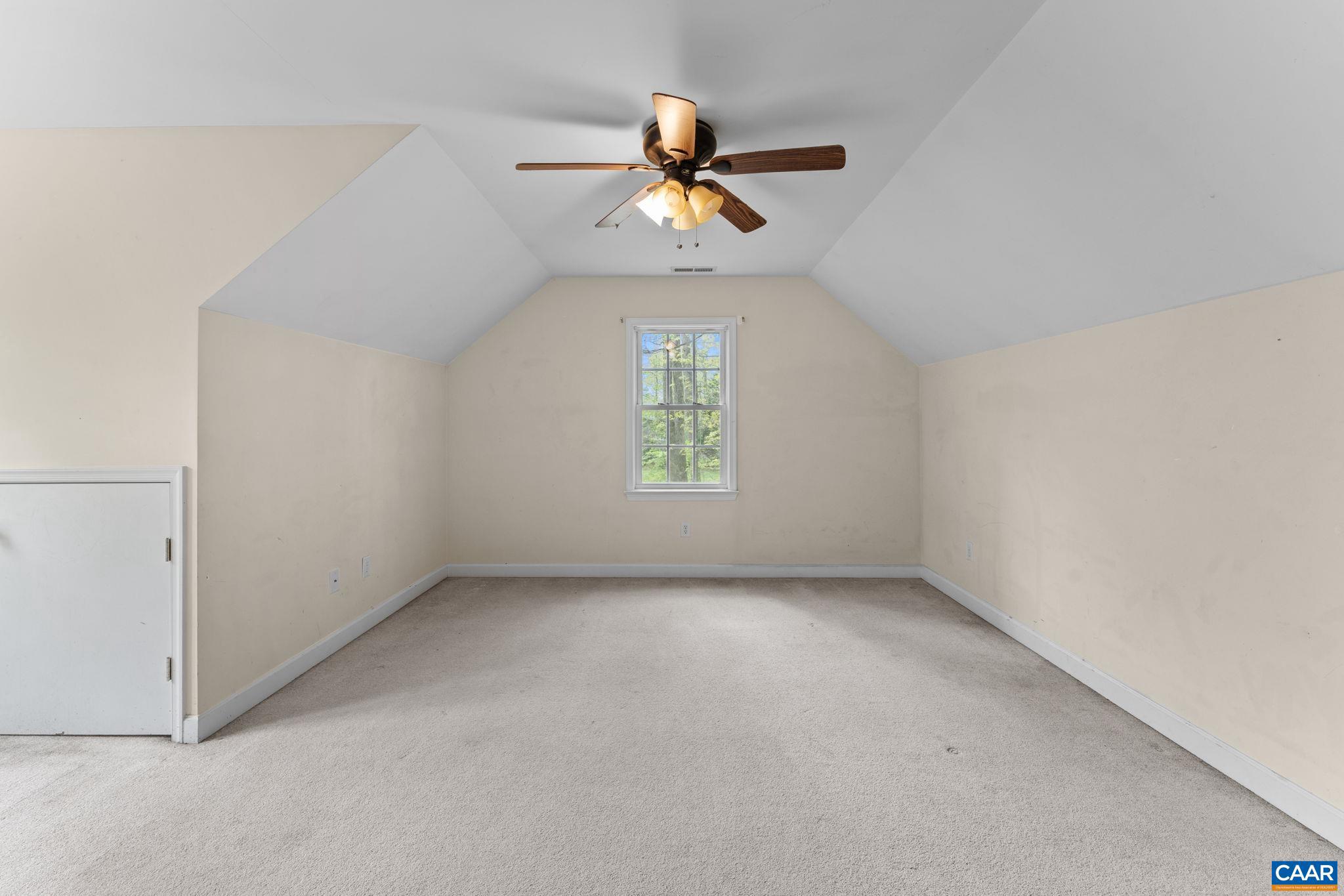 LAKE MONTICELLO - Residential