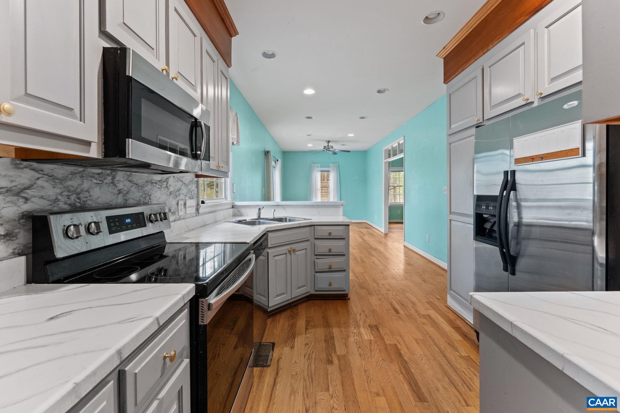 LAKE MONTICELLO - Residential