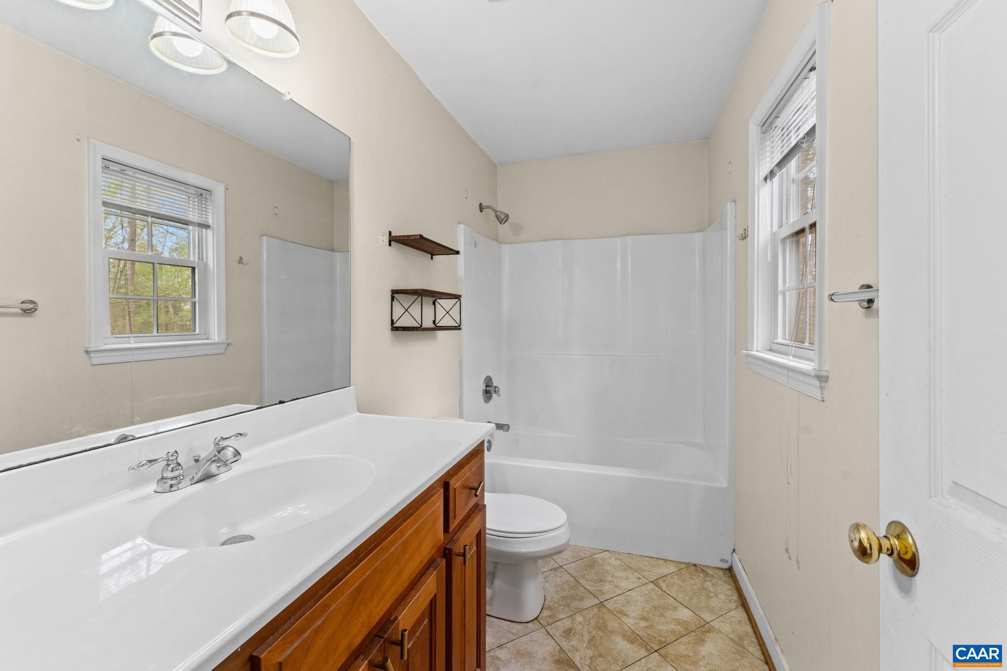 LAKE MONTICELLO - Residential