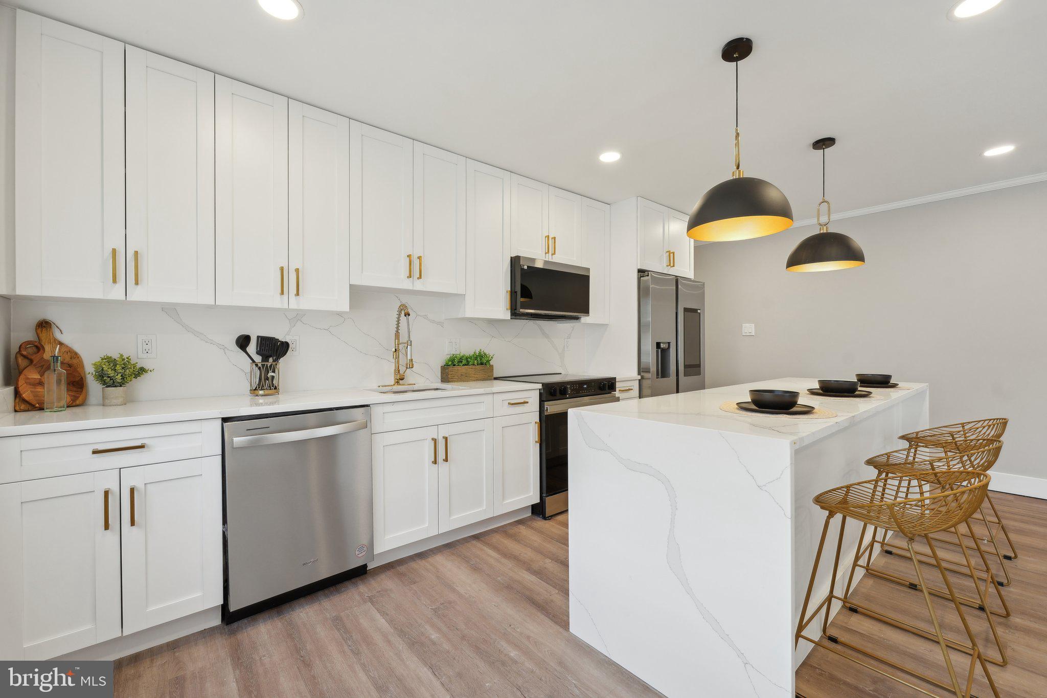 PINEWOOD SOUTH - Residential