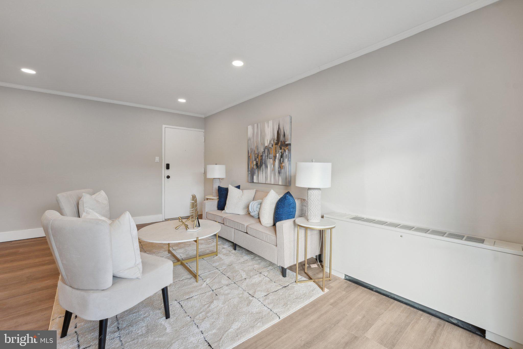 PINEWOOD SOUTH - Residential