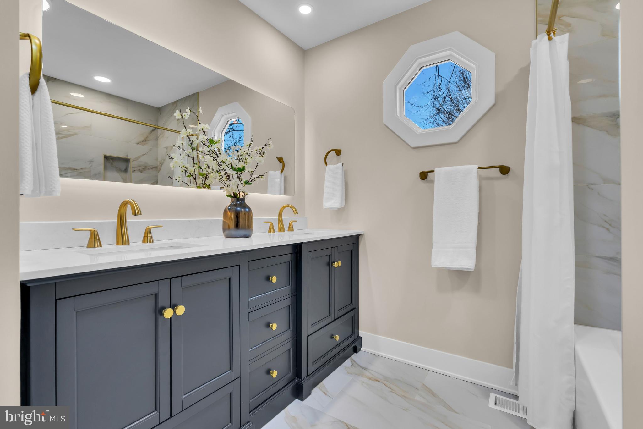 SOVEREIGN ESTATES - Residential