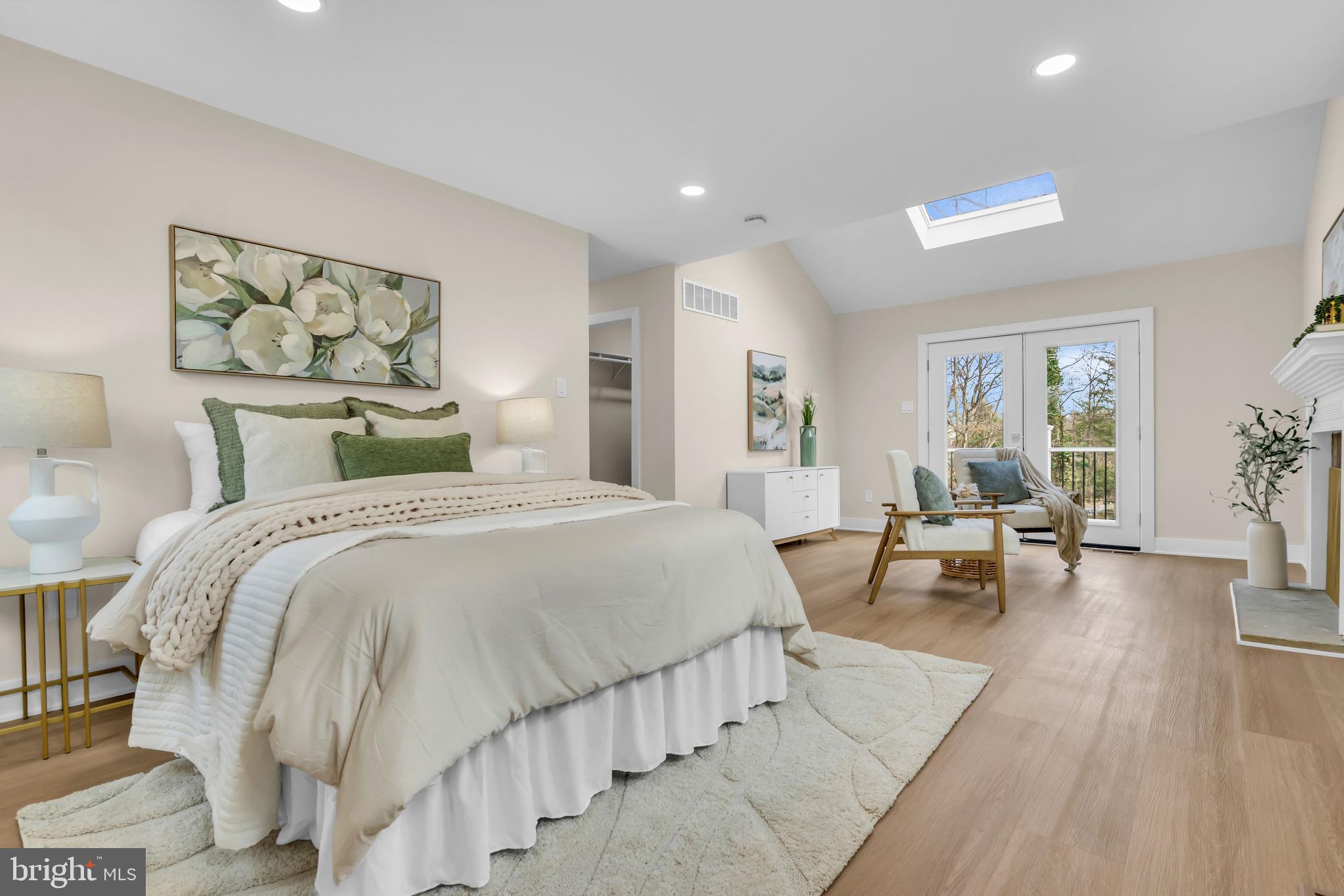 SOVEREIGN ESTATES - Residential