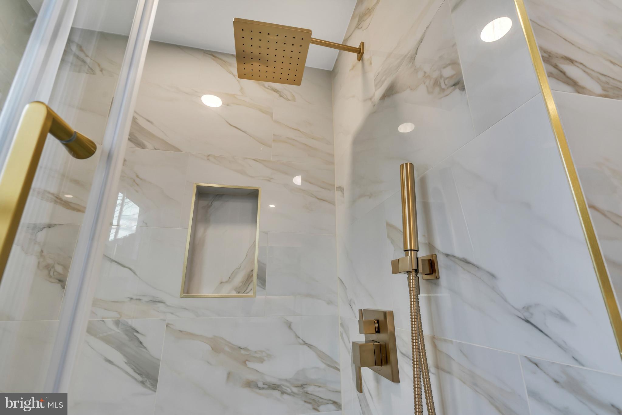 SOVEREIGN ESTATES - Residential