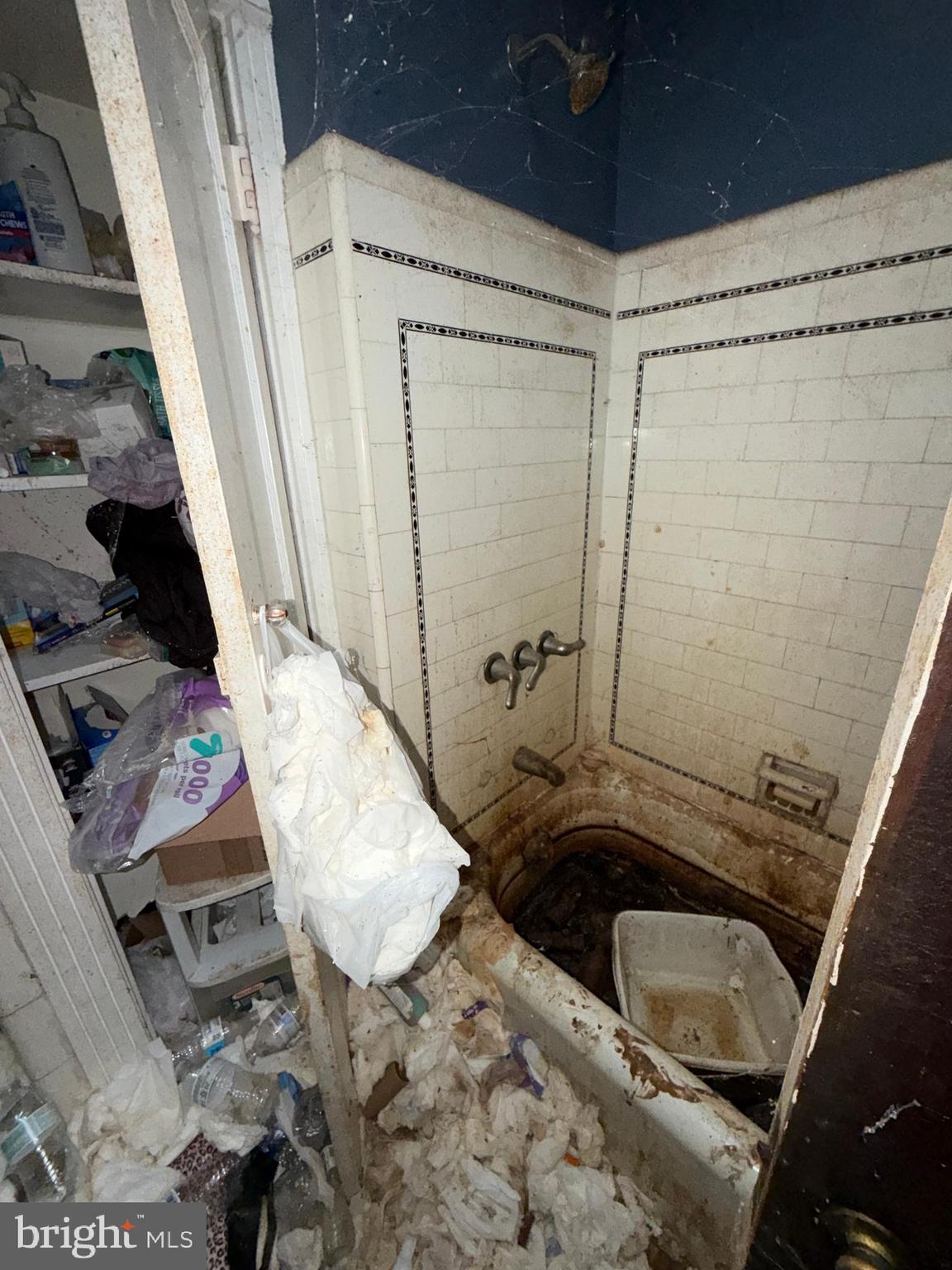 NORTHWOOD - Residential