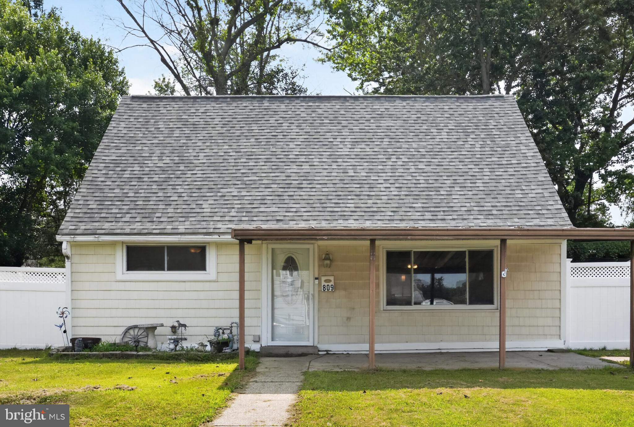 809 QUINCE LANE
