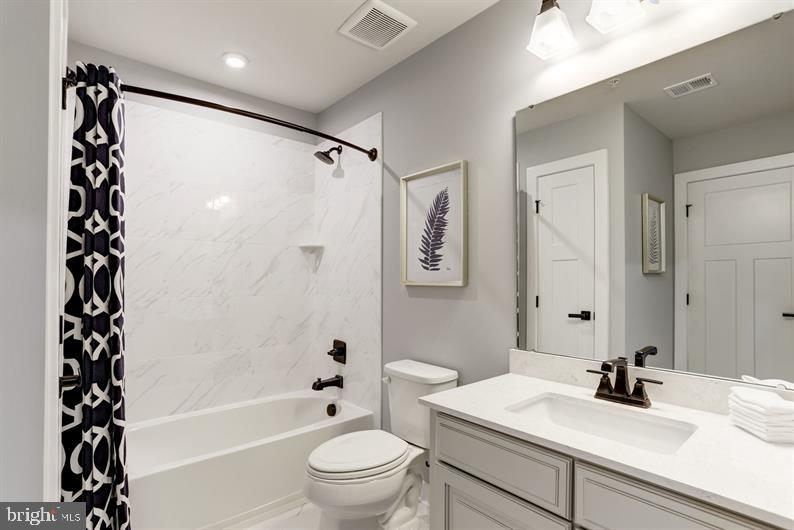 TANYARD SHORES - Residential