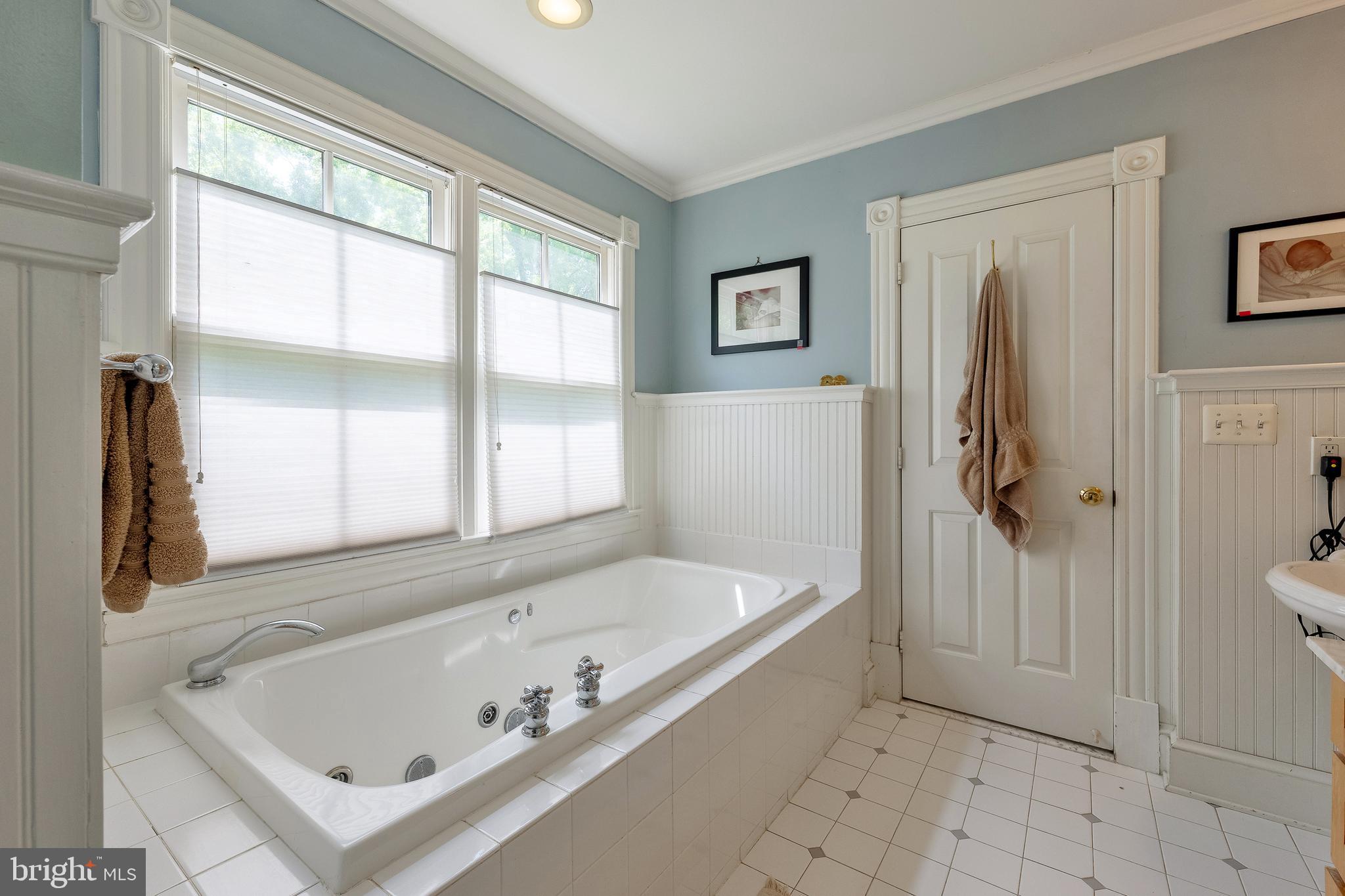 FOREST GLEN - Residential Lease