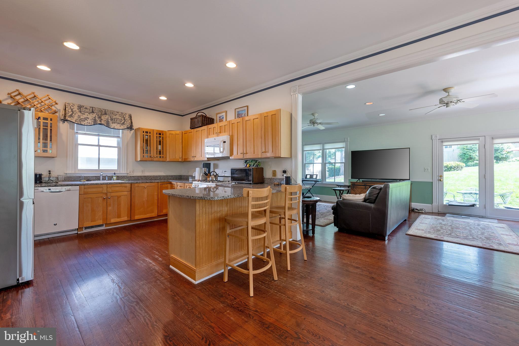 FOREST GLEN - Residential Lease