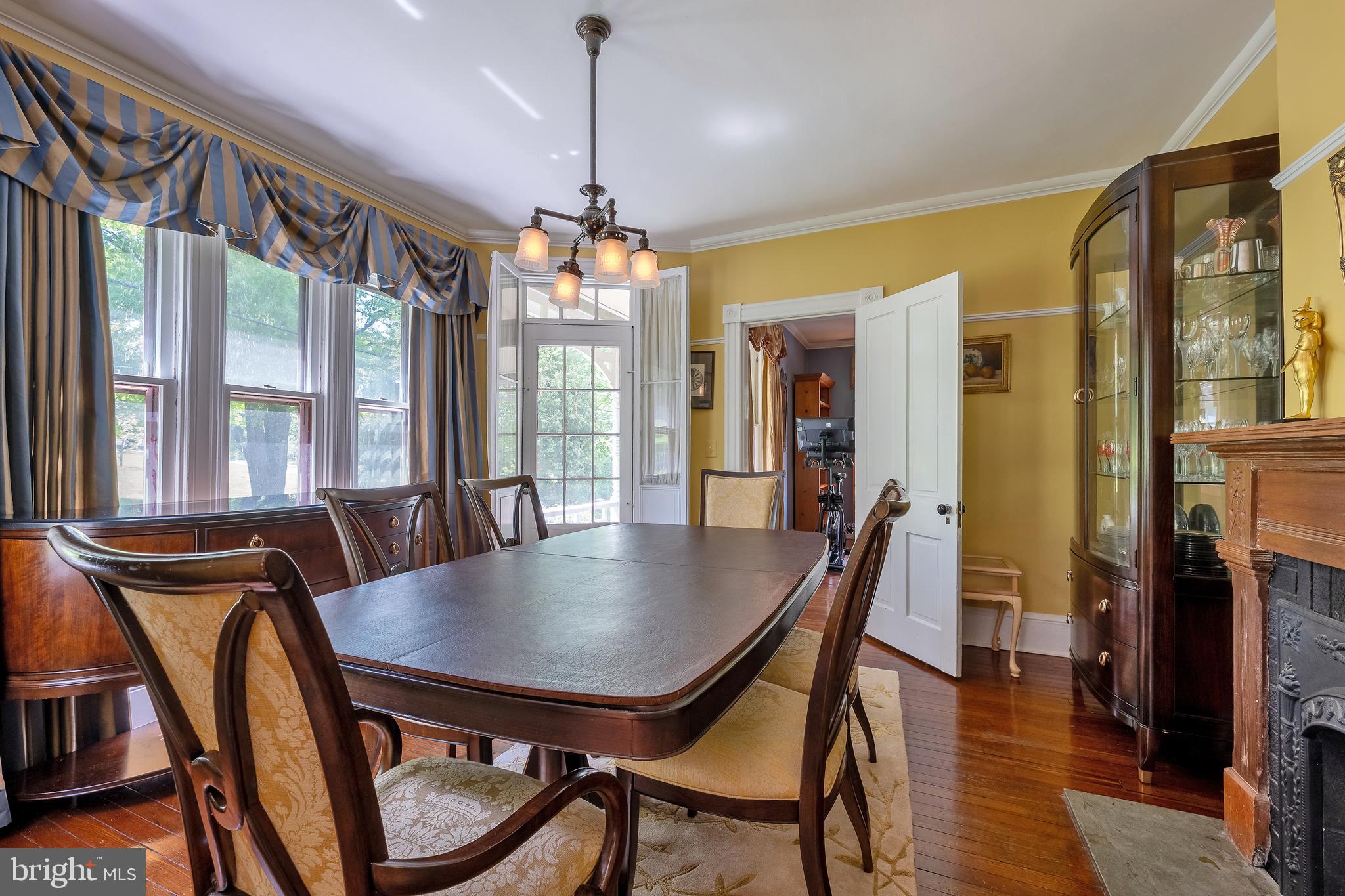 FOREST GLEN - Residential Lease