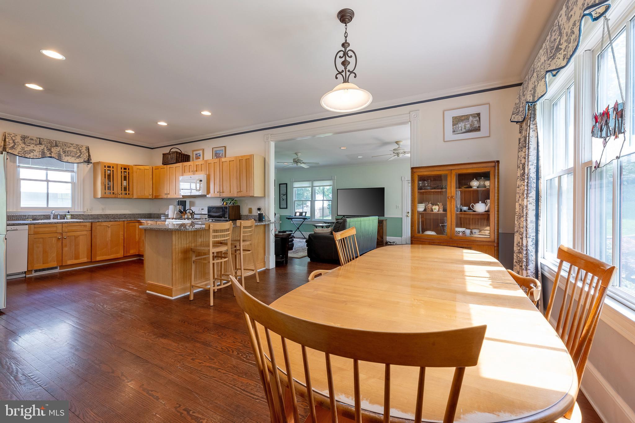 FOREST GLEN - Residential Lease