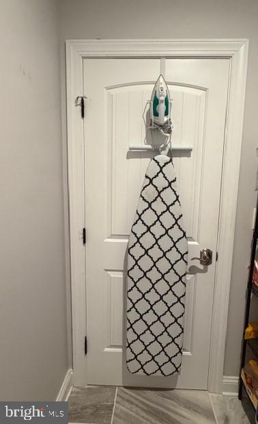 CRUMPTON - Residential