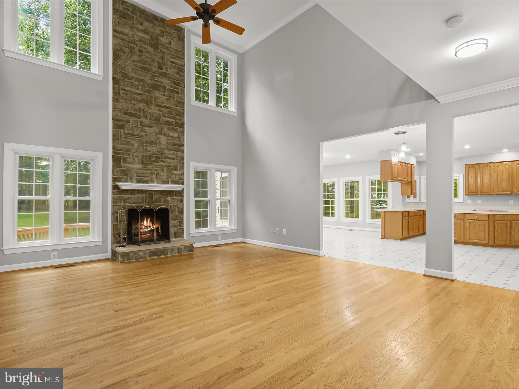 PALISADES POINTE - Residential