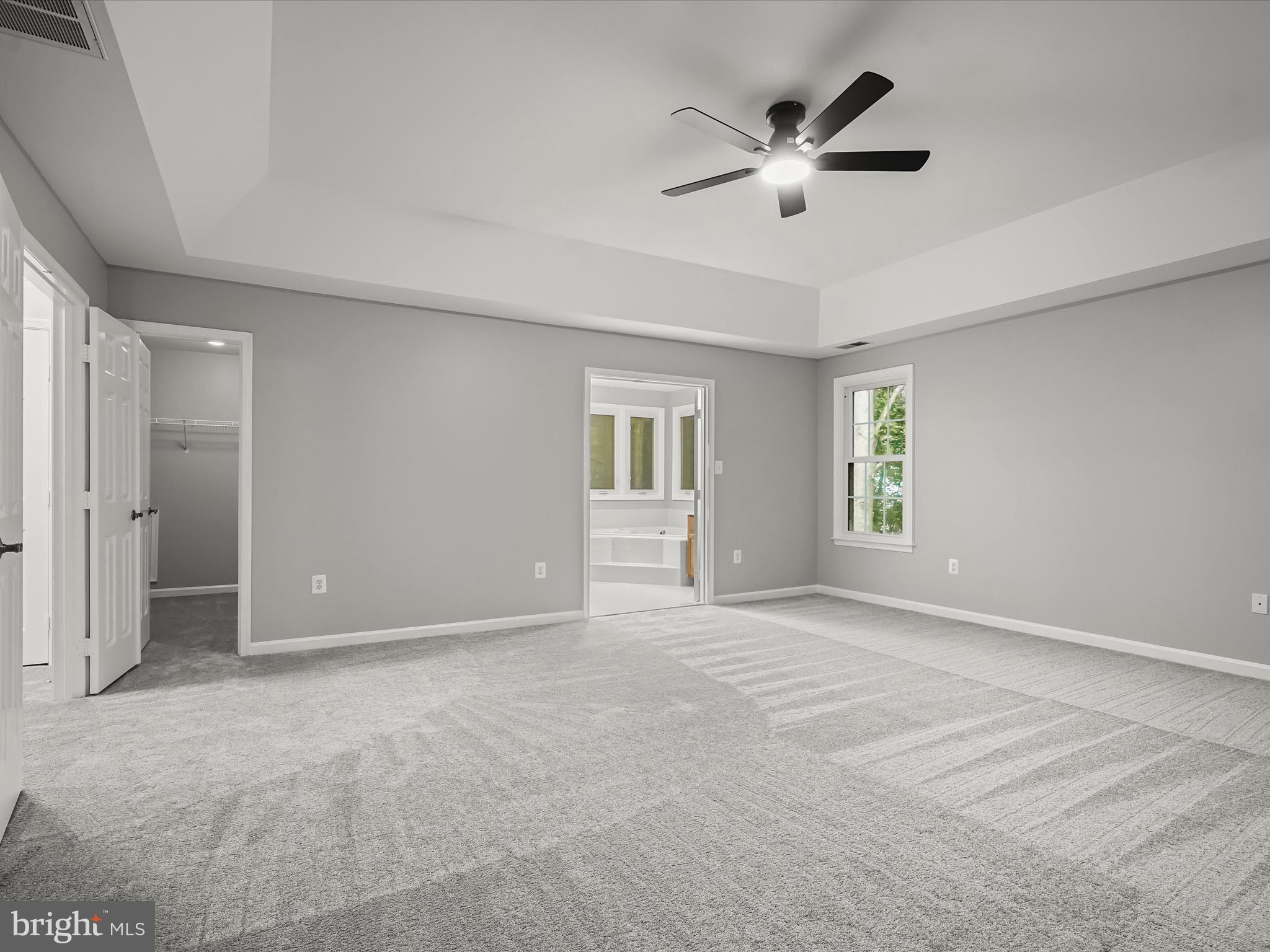 PALISADES POINTE - Residential