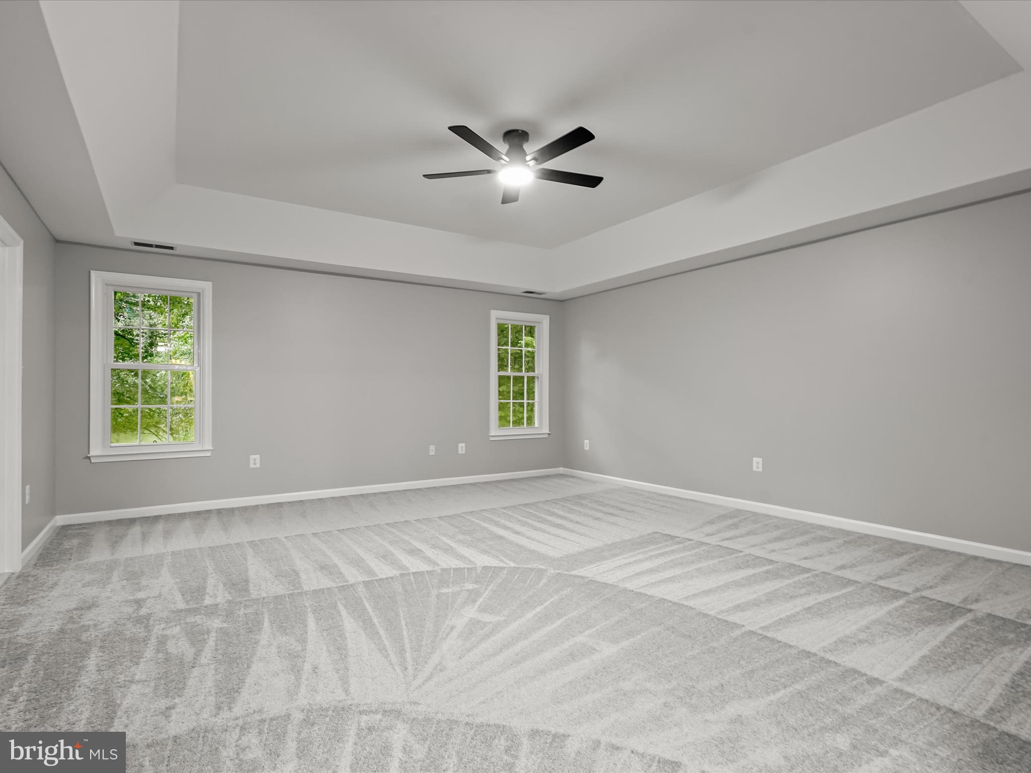 PALISADES POINTE - Residential