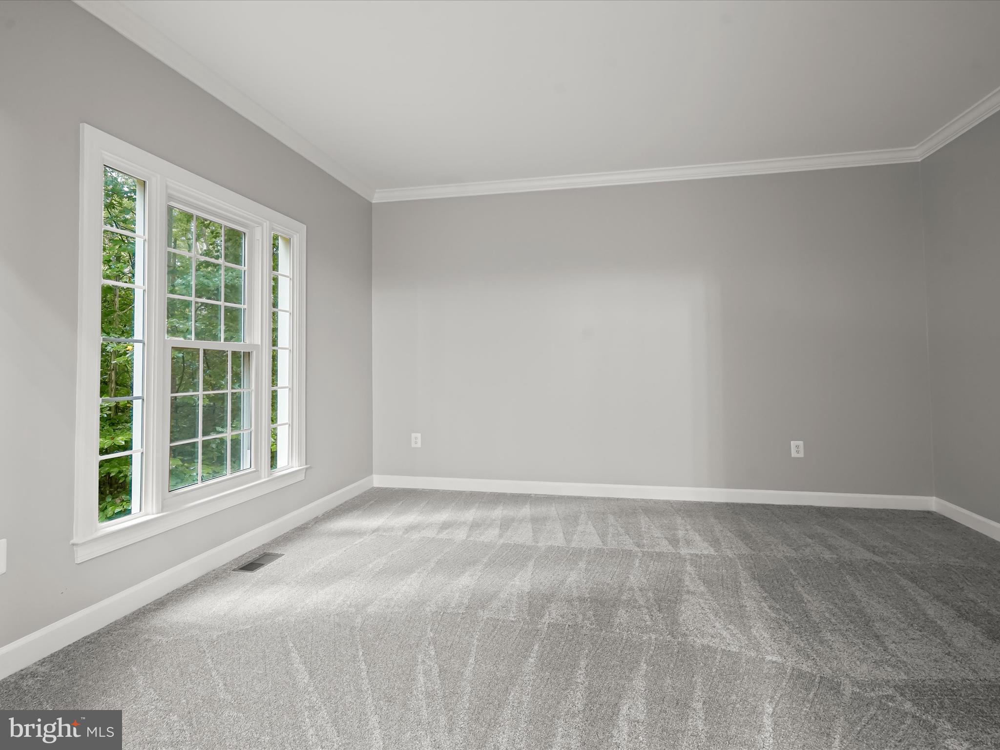 PALISADES POINTE - Residential