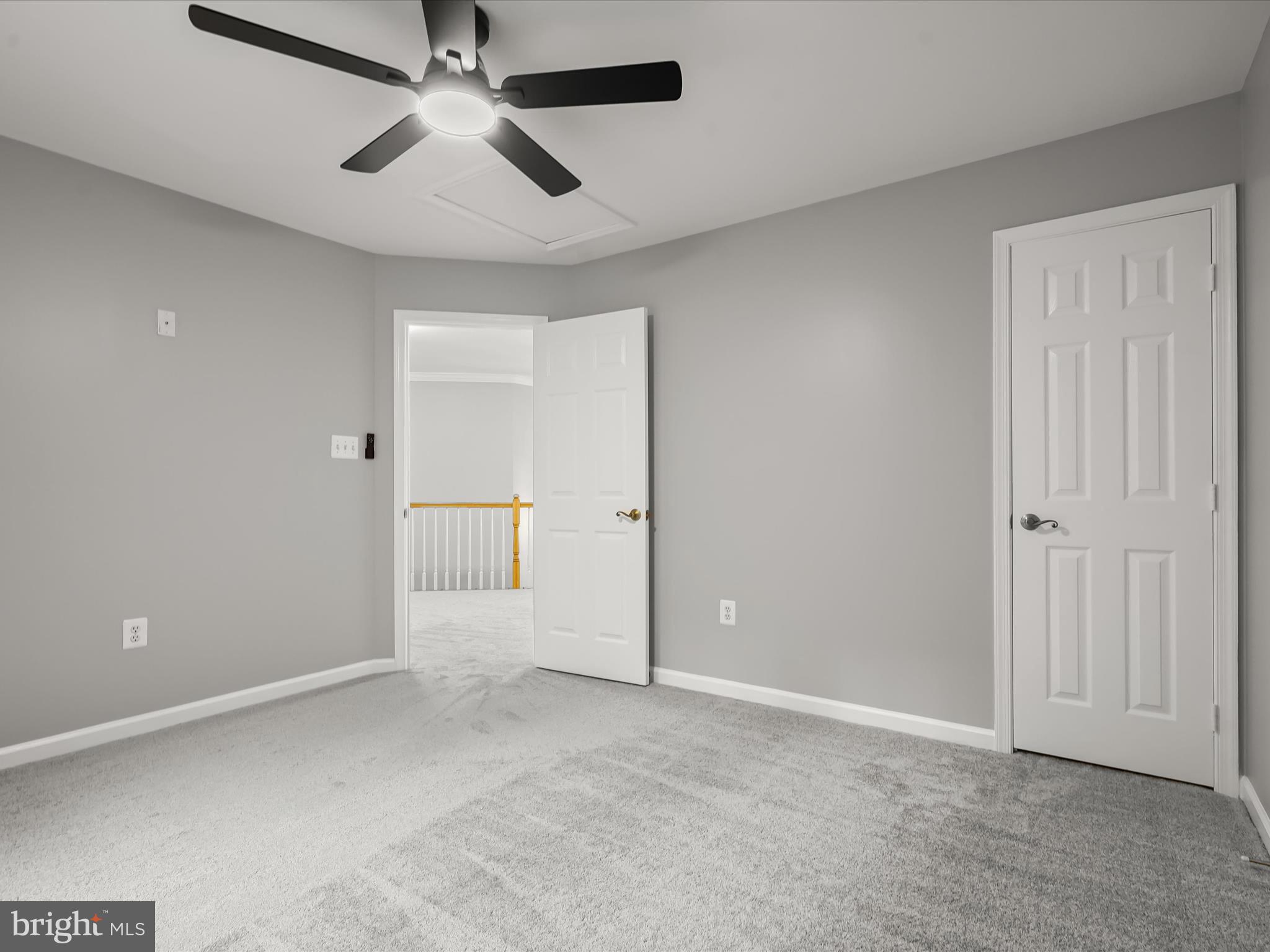 PALISADES POINTE - Residential